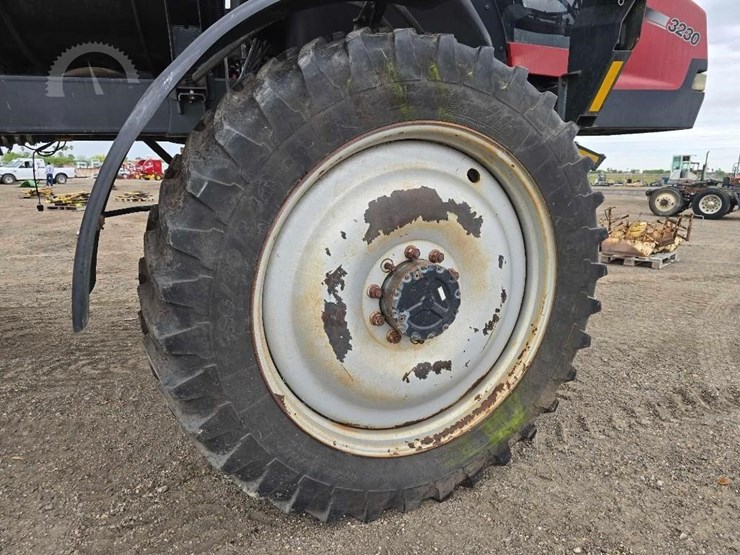 2013-case-ih-patriot-3230-image-22