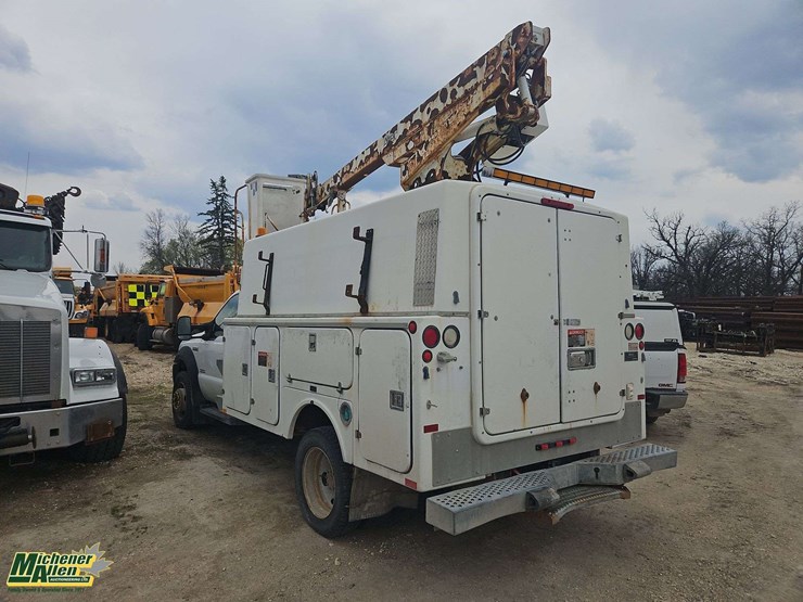 2006-ford-f550-image-4