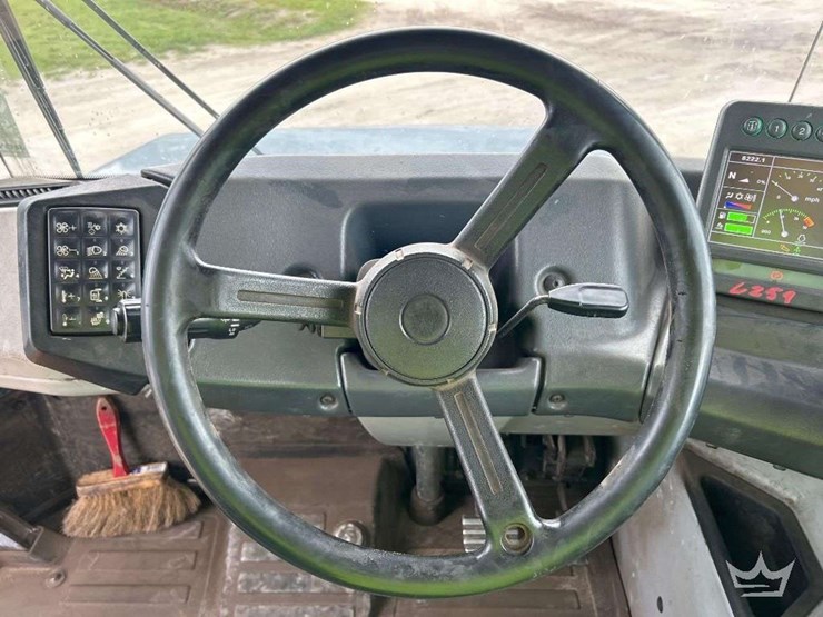 deere-260e-image-28