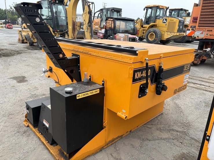 crafco-km-4000sxdx-hotbox-2-ton-w/tank-image-3
