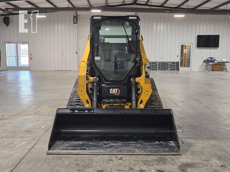2025-caterpillar-255-image-7
