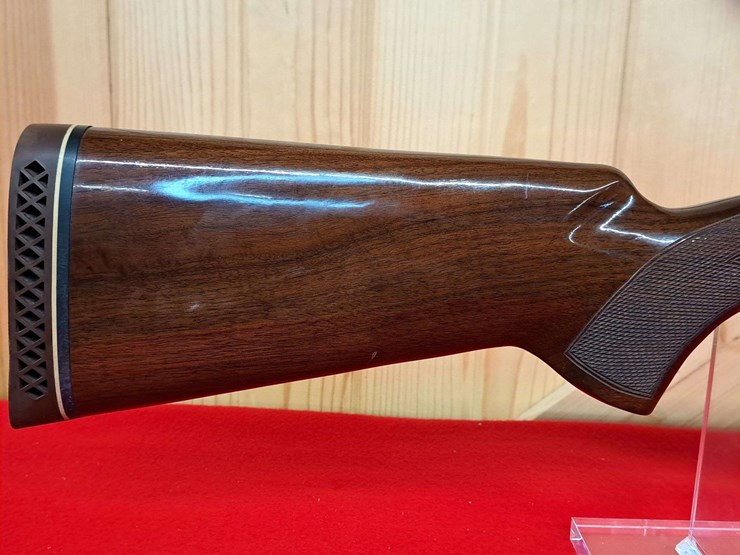 browning-bps-12-gauge-pump-action-shotgun-image-8