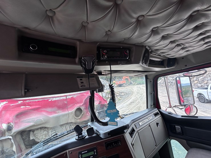 2016-western-star-4700-image-40
