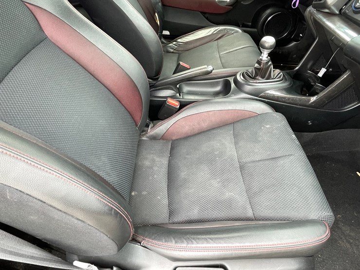 #1013-•-2013-honda-cr-z-hybrid-(no-title,-for-parts)-image-38