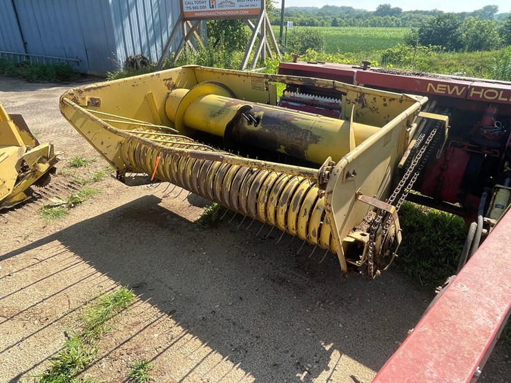 new-holland-880-image-1