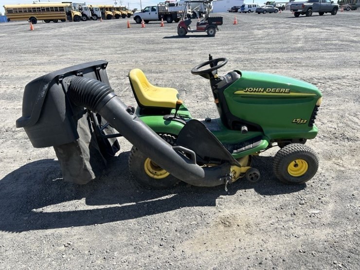 2001-john-deere-lt133-image-6
