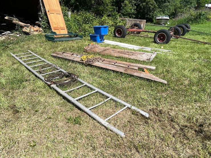 #3229-•-14'-metal-ladder-and-cable-image-3