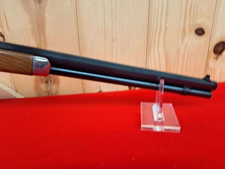 winchester-buffalo-bill-commemorative-.30-30-lever-action-carbine-image-16