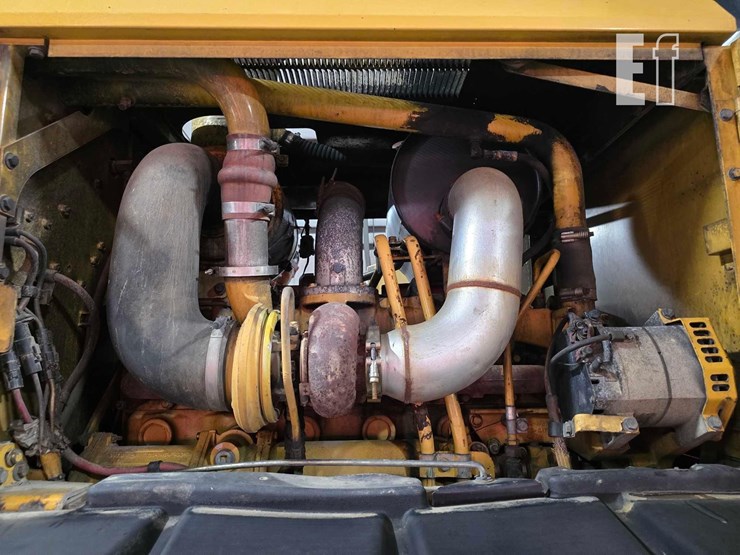 2004-caterpillar-140h-image-23
