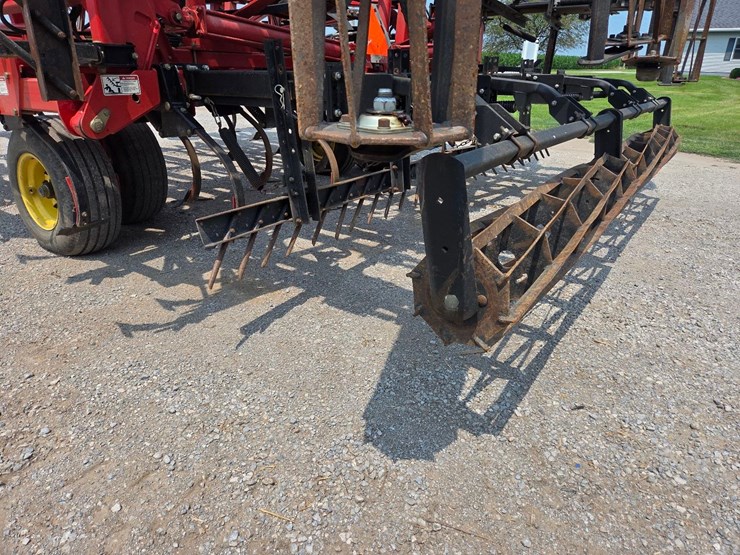 44'-sunflower-5055-44-field-cultivator-image-29