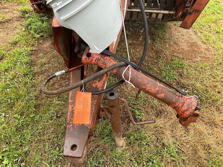 hesston-5500-image-28