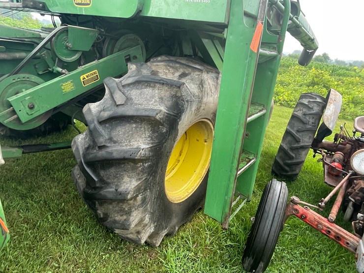 john-deere-4420-image-50