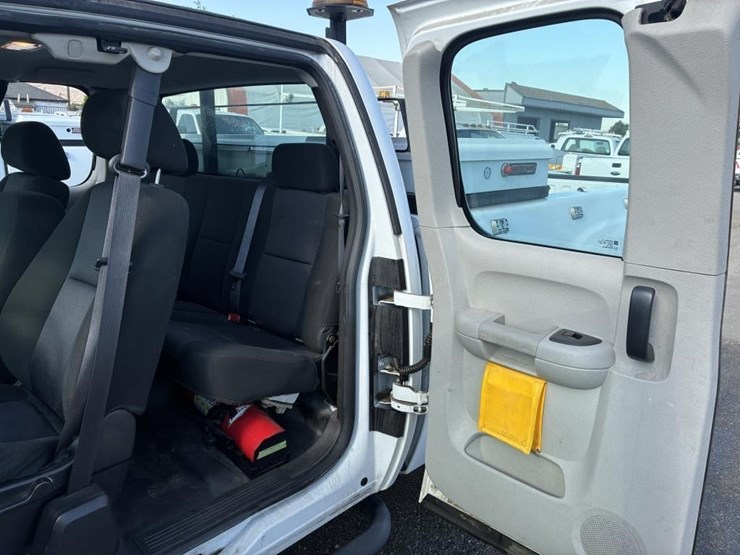 2012-gmc-2500-image-12