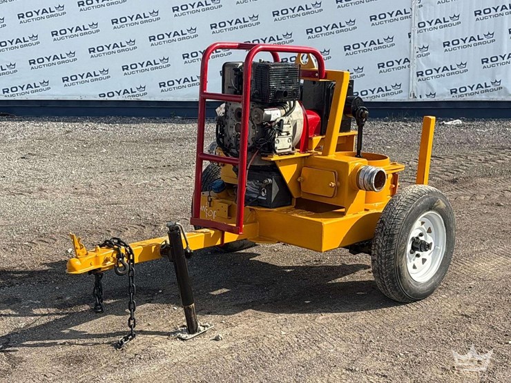 4in.-double-diaphragm-towable-trash-pump-image-1