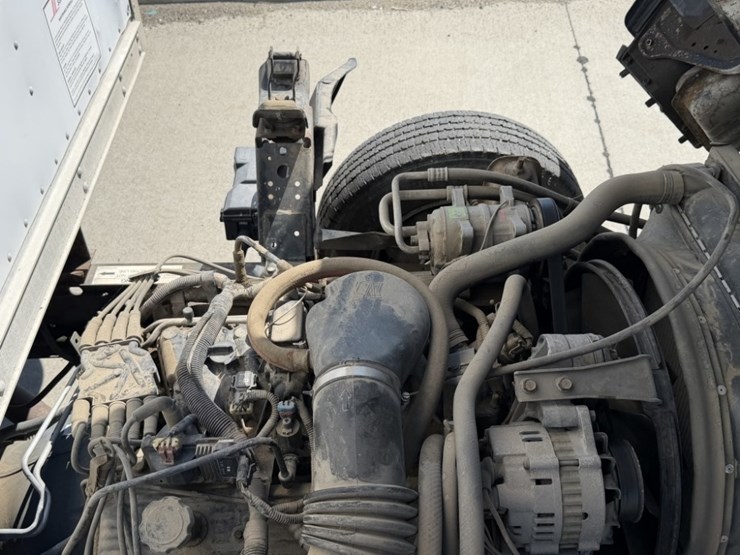 2001-gmc-w3500-image-45