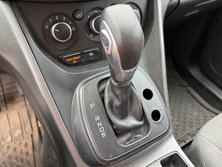 2016-ford-escape-image-31