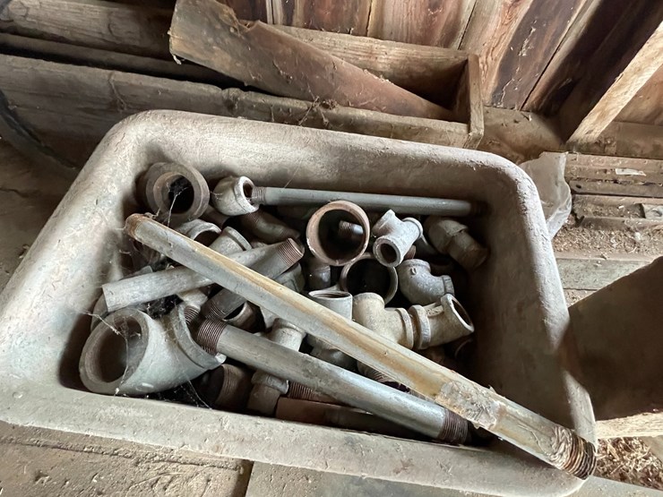 #2336-•-everything-under-workbench-image-4
