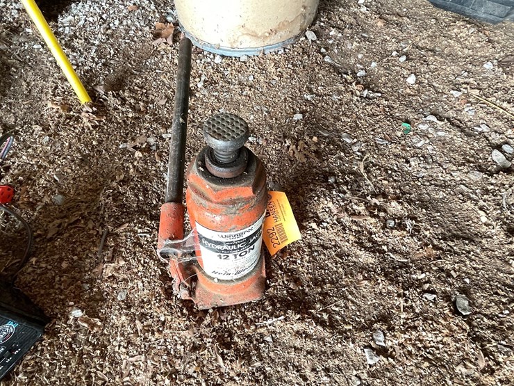 #2292-•-winner-series-12-ton-bottle-jack-image-1