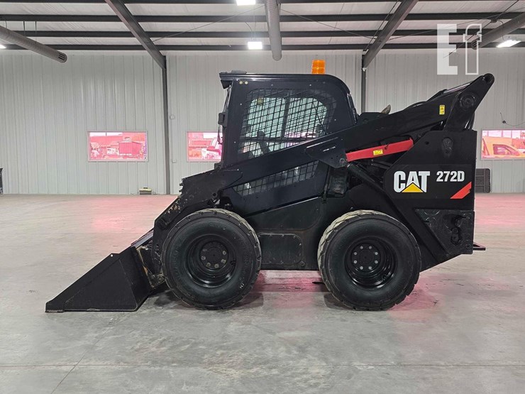 2014-caterpillar-272d-image-5