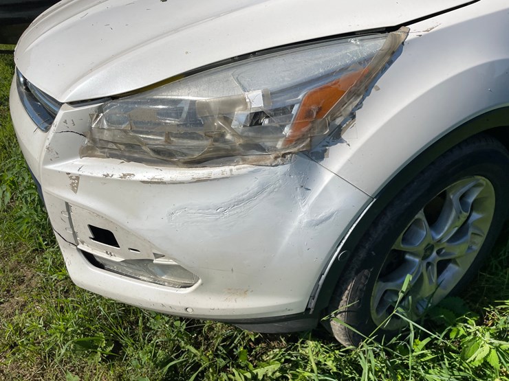 2014-ford-escape-titanium-image-10