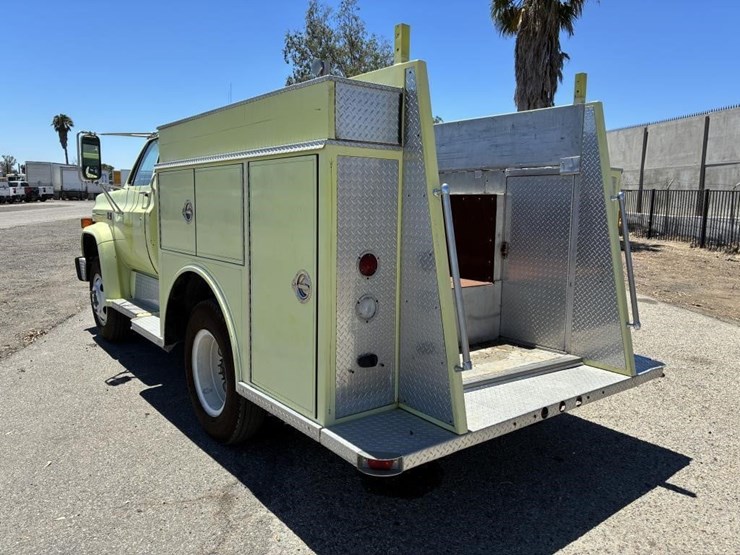 1983-gmc-c6000-firetruck-image-4