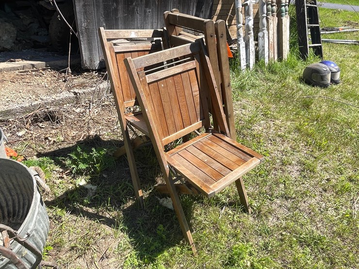 #3238-•-vintage-wood-folding-chairs-image-3