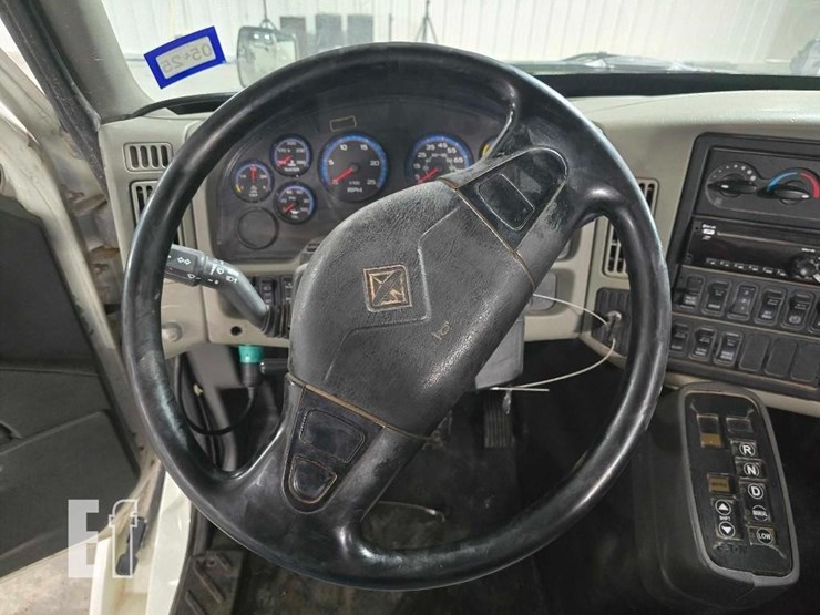 2017-international-transtar-8600-image-12