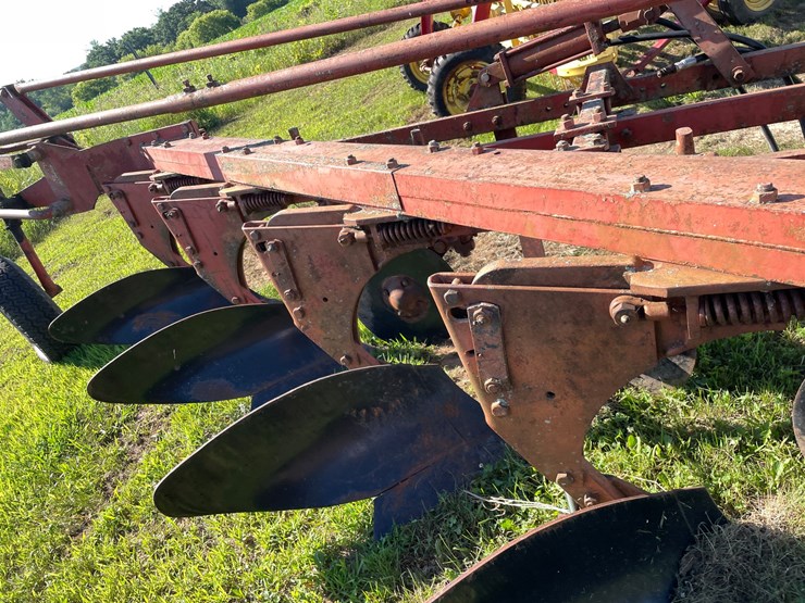 #2094-•-massey-ferguson-plow-image-14