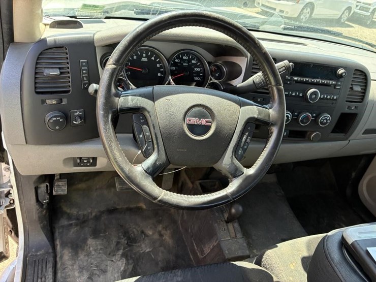 2012-gmc-sierra-3500-image-18