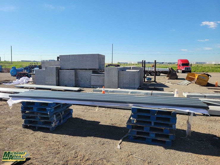 dark-grey-metal-siding-18ft-50pc-approximately-image-1