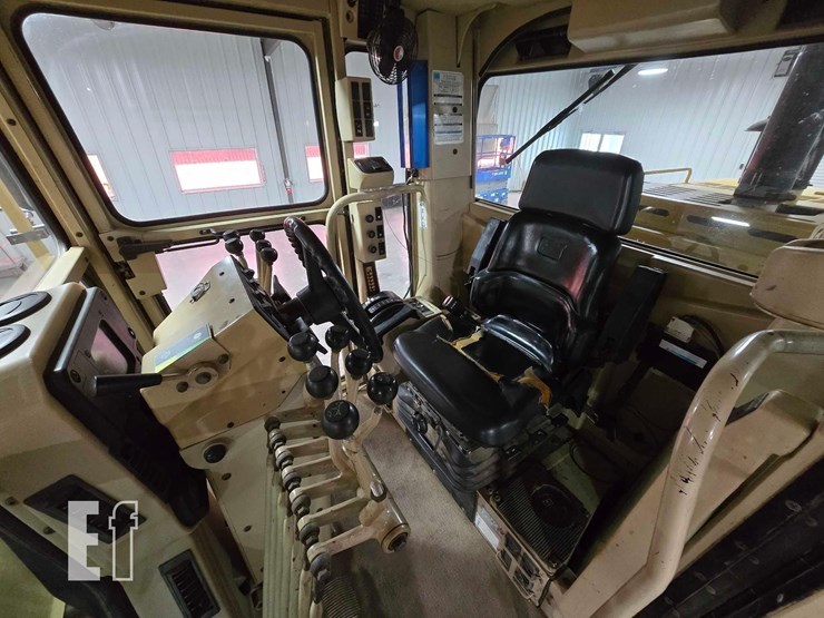 2006-caterpillar-143h-image-15