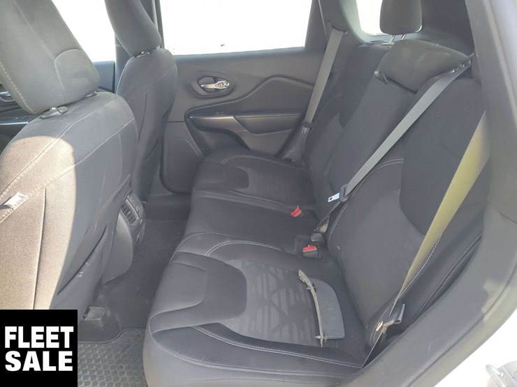 2019-jeep-cherokee-image-15