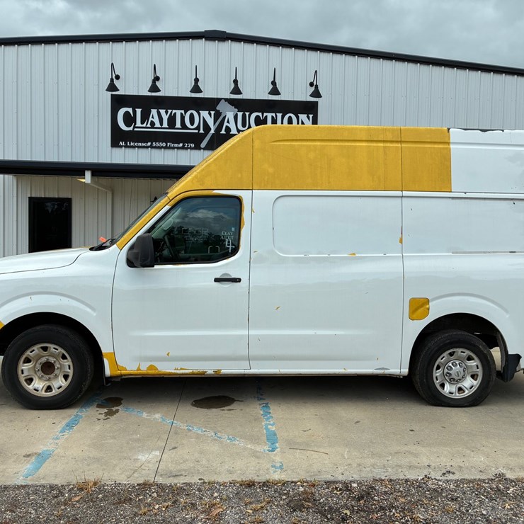 2021 NISSAN NV2500