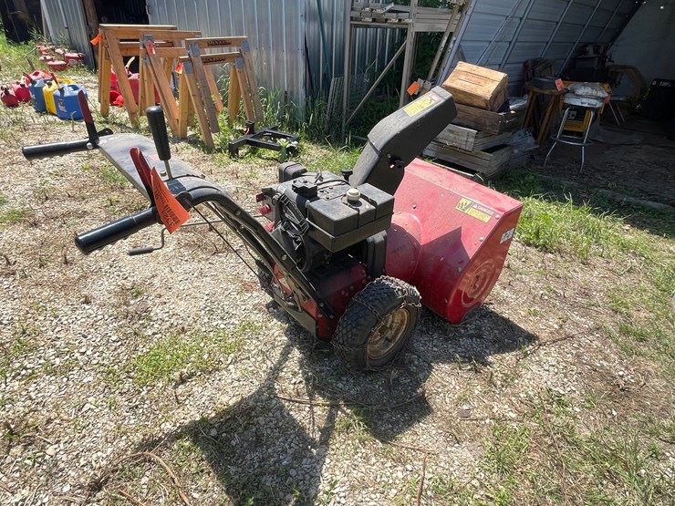 #3321-•-estate-28"-snow-blower-image-5