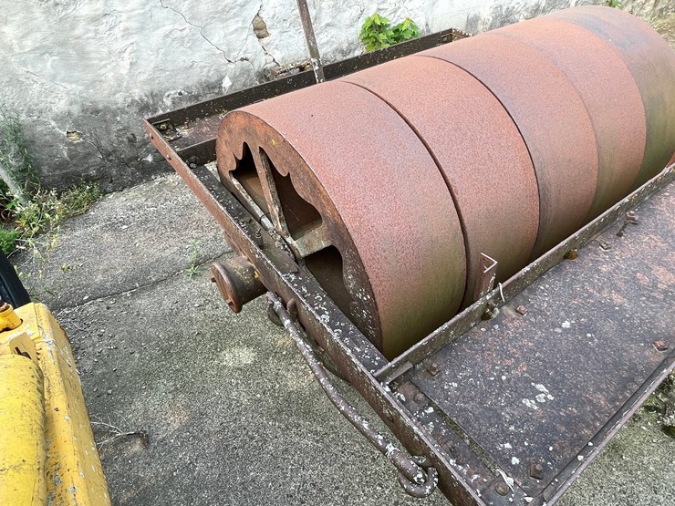 #2270-•-heavy-duty-pull-behind-roller-image-10