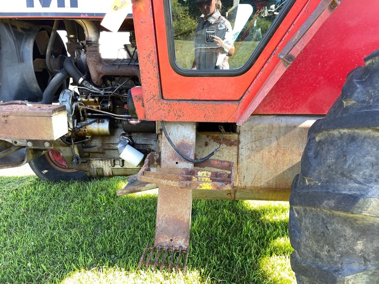 massey-ferguson-1085-image-9