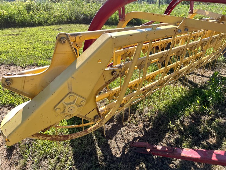 new-holland-256-image-13