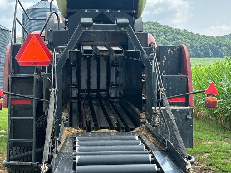 2011-new-holland-bb9060-image-4