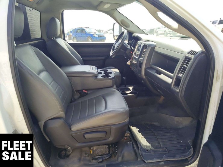 2013-dodge-3500-image-21