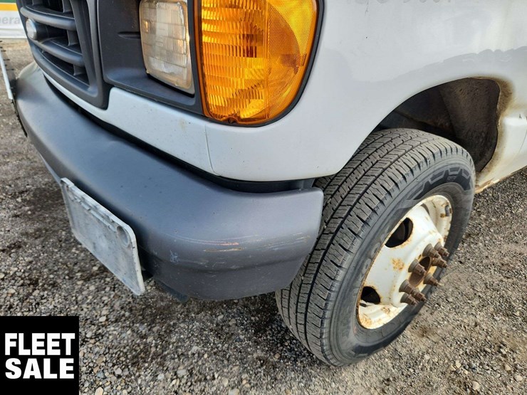 2007-ford-e350-image-29