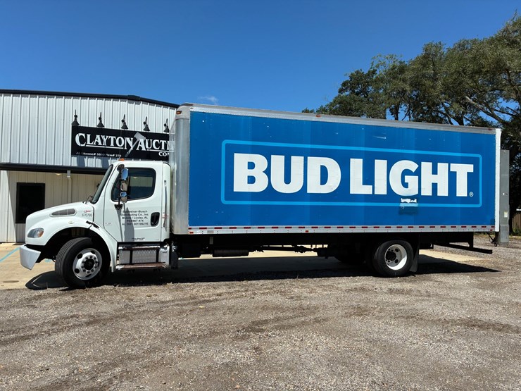 #9939-•-2017-freightliner-m2-box-truck-image-1