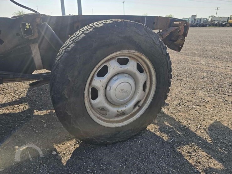 2010-ford-f150-xl-image-14