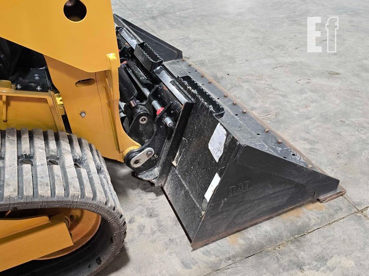 2025-caterpillar-255-image-11