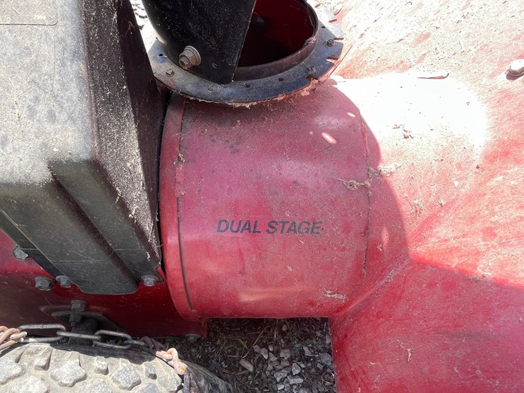 #3321-•-estate-28"-snow-blower-image-12