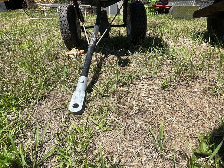 #3308-•-true-temper-wheelbarrow-and-estate-pull-behind-spreader-image-13