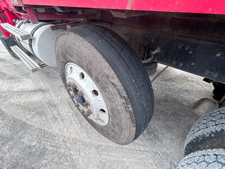 2016-western-star-4700-image-4