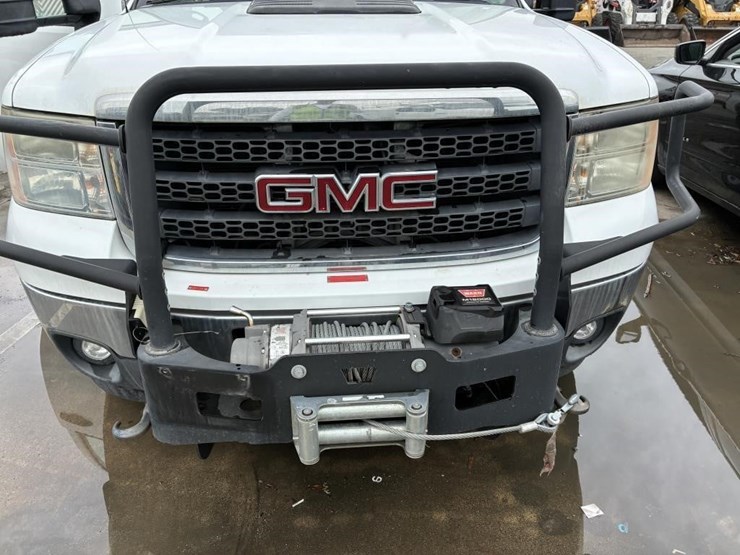2012-gmc-sierra-2500-image-11