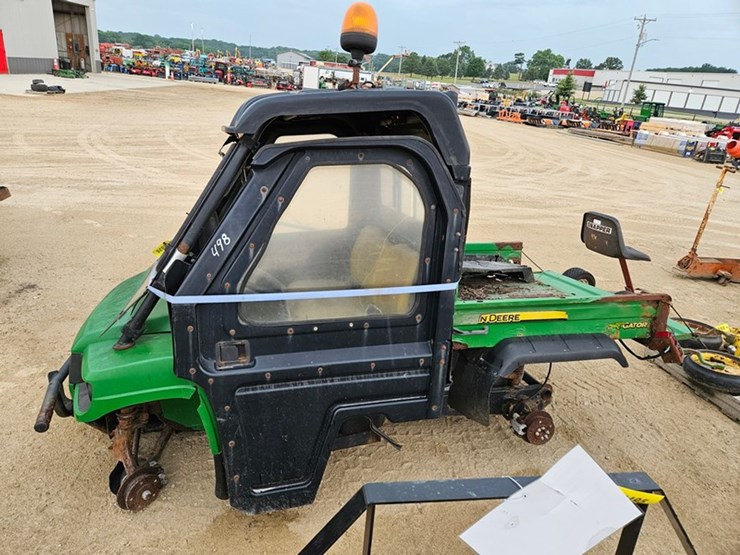 john-deere-gator-image-2