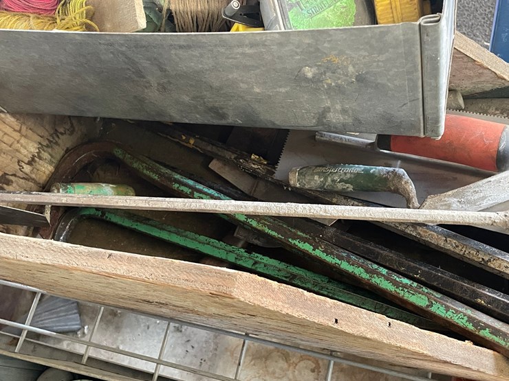 #4029-•-assorted-concrete-finishing-tools-image-4