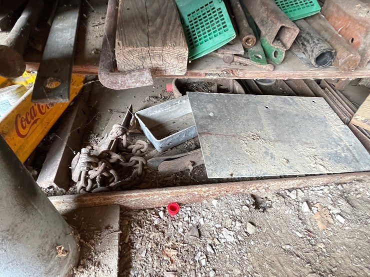 #2297-•-contents-of-workbench-image-11